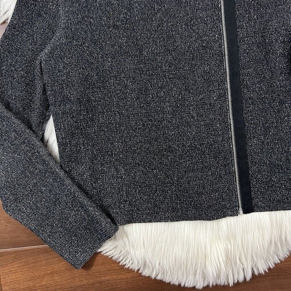 Theory Size Medium Lioralee‎ Prosecco Stretch Knit Crop Asymmetrical Zip Jacket - Picture 2 of 9